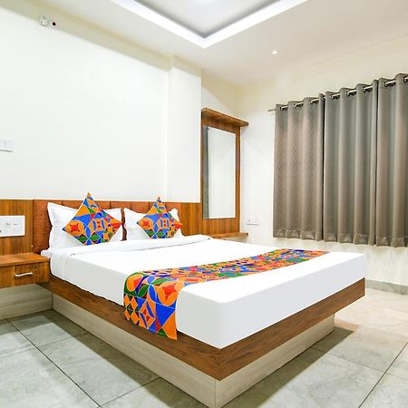 Fabhotel Shree Nakoda Paradise Uddzsaín Kültér fotó