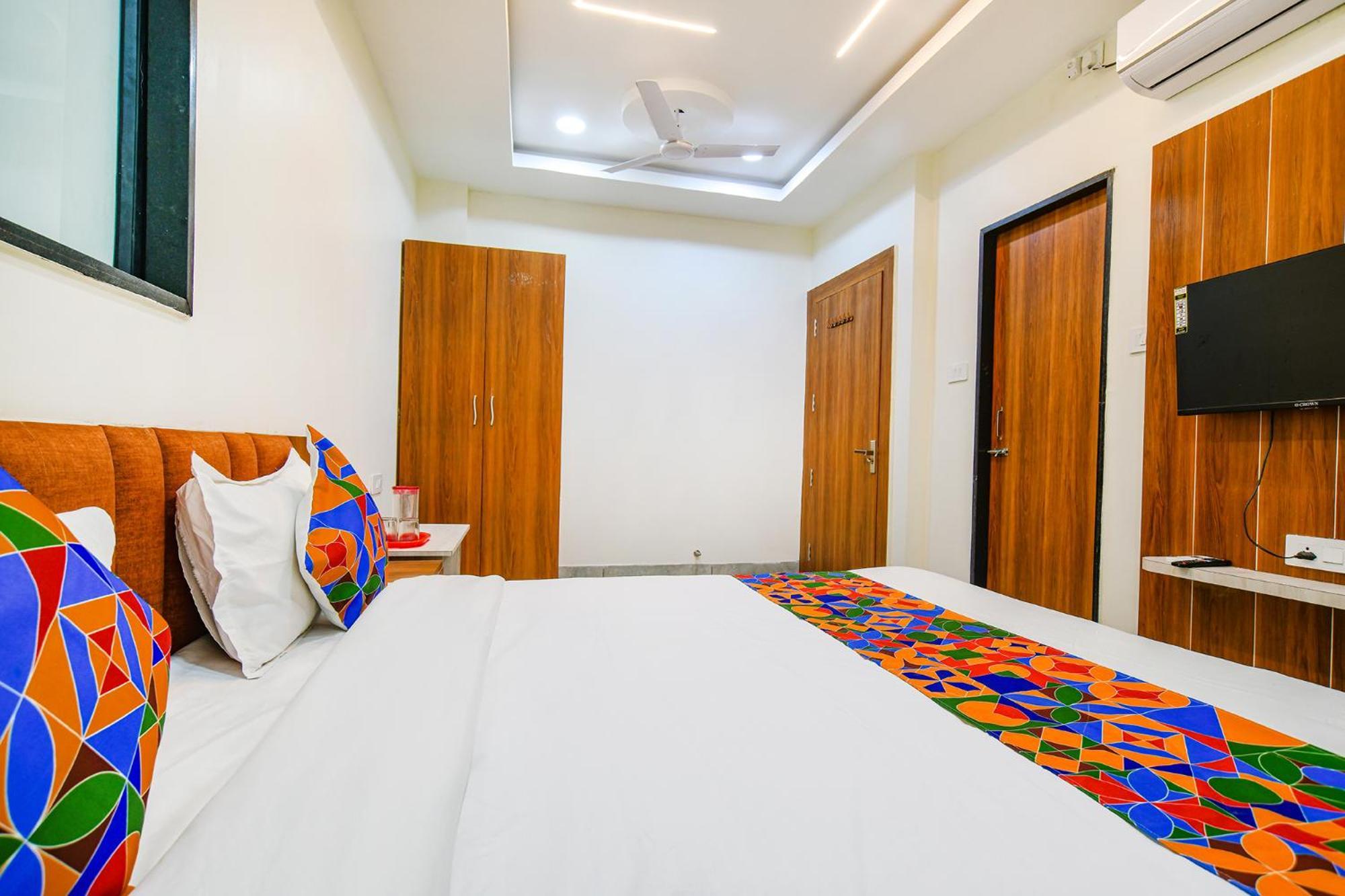 Fabhotel Shree Nakoda Paradise Uddzsaín Kültér fotó