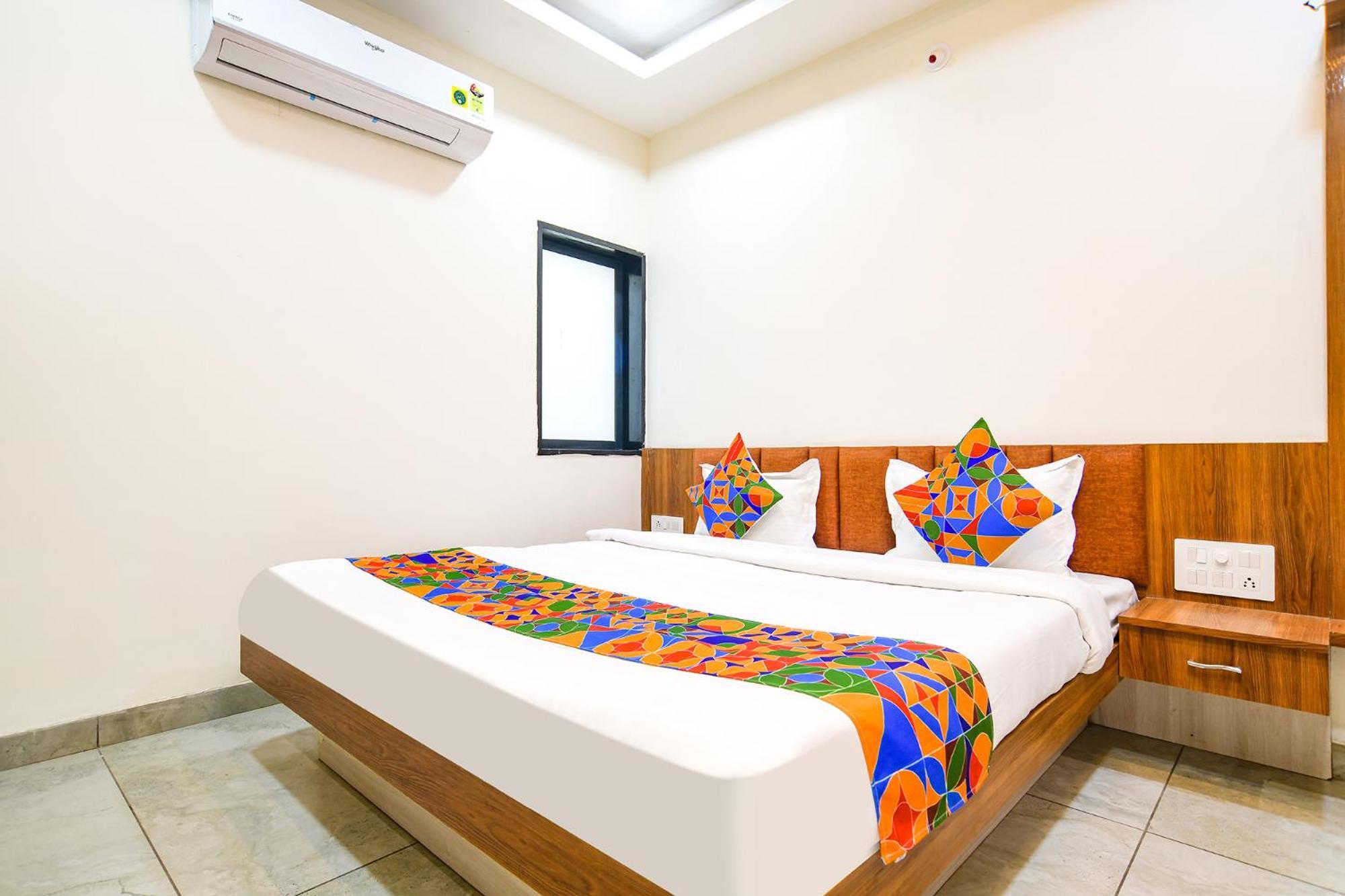 Fabhotel Shree Nakoda Paradise Uddzsaín Kültér fotó