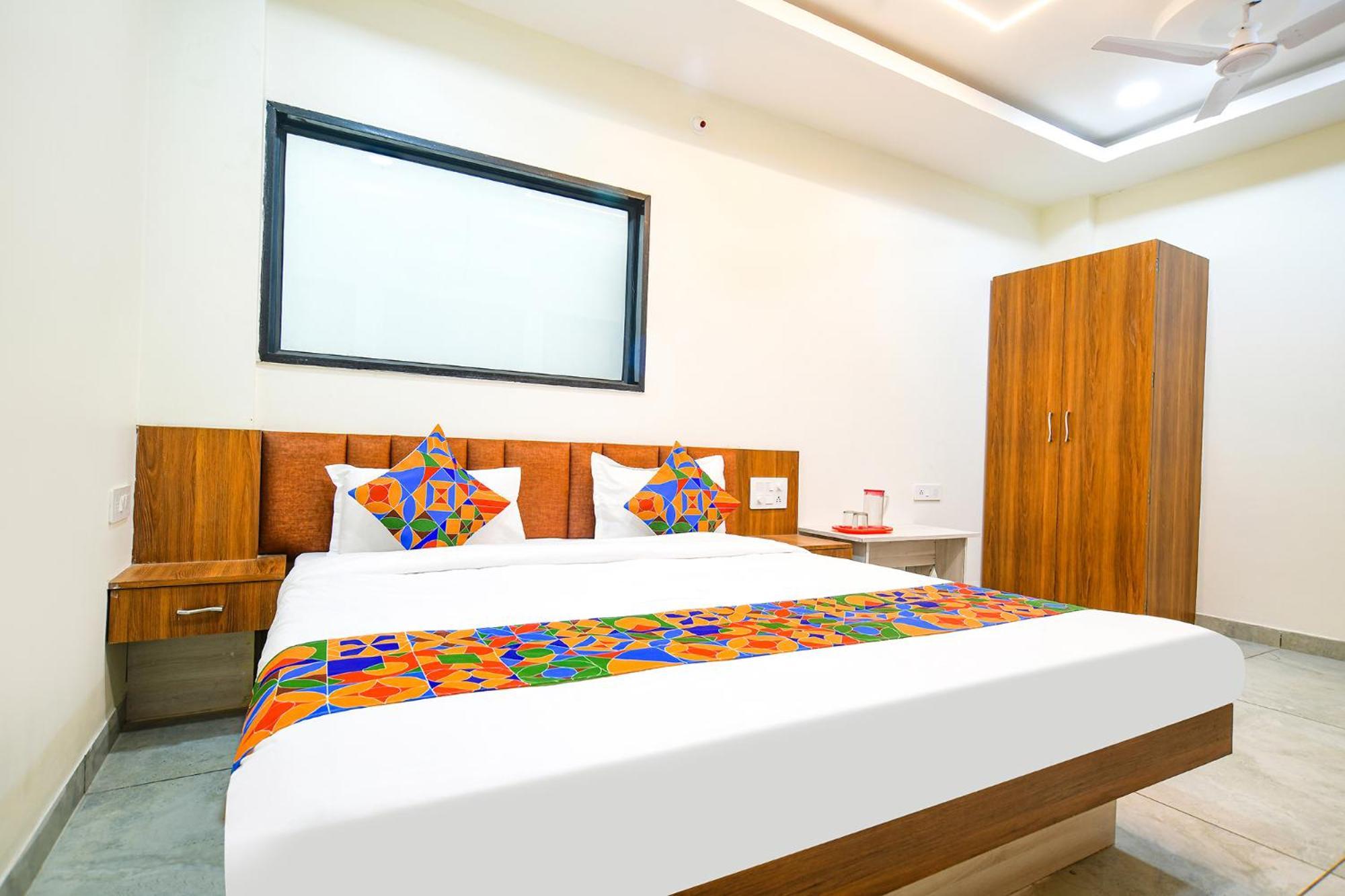 Fabhotel Shree Nakoda Paradise Uddzsaín Kültér fotó